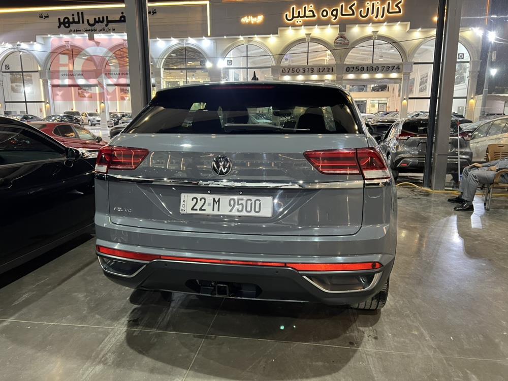 ڤۆڵکسواگن ئەتڵەس کرۆس سپۆرت